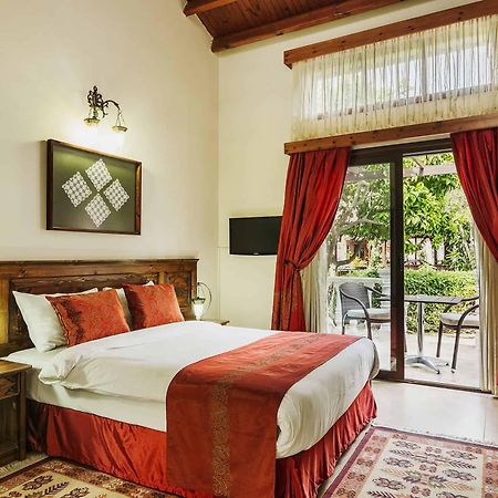 Almond Holiday Village & Hotel Karavas  Exterior photo