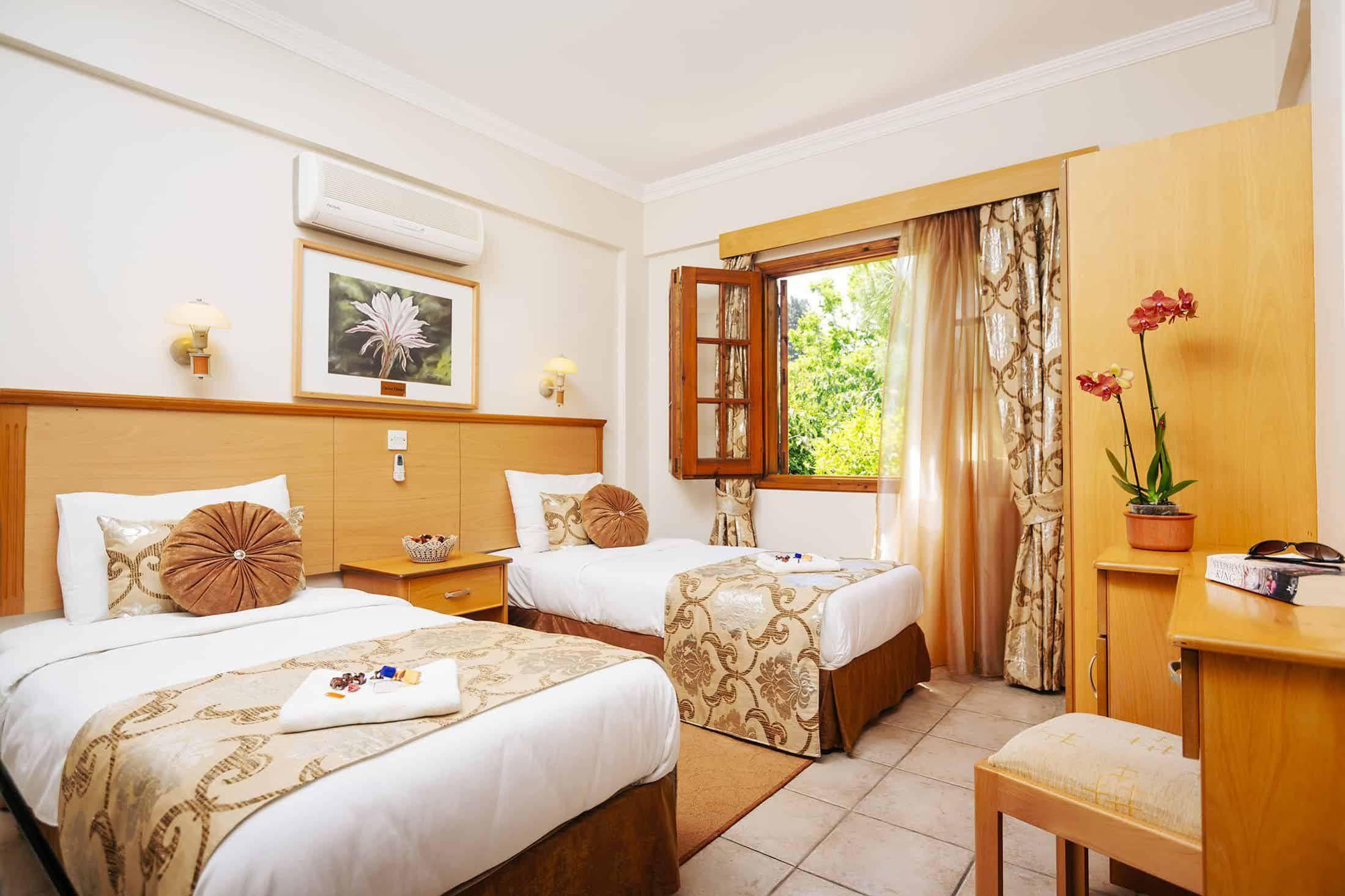 Almond Holiday Village & Hotel Karavas  Exterior photo