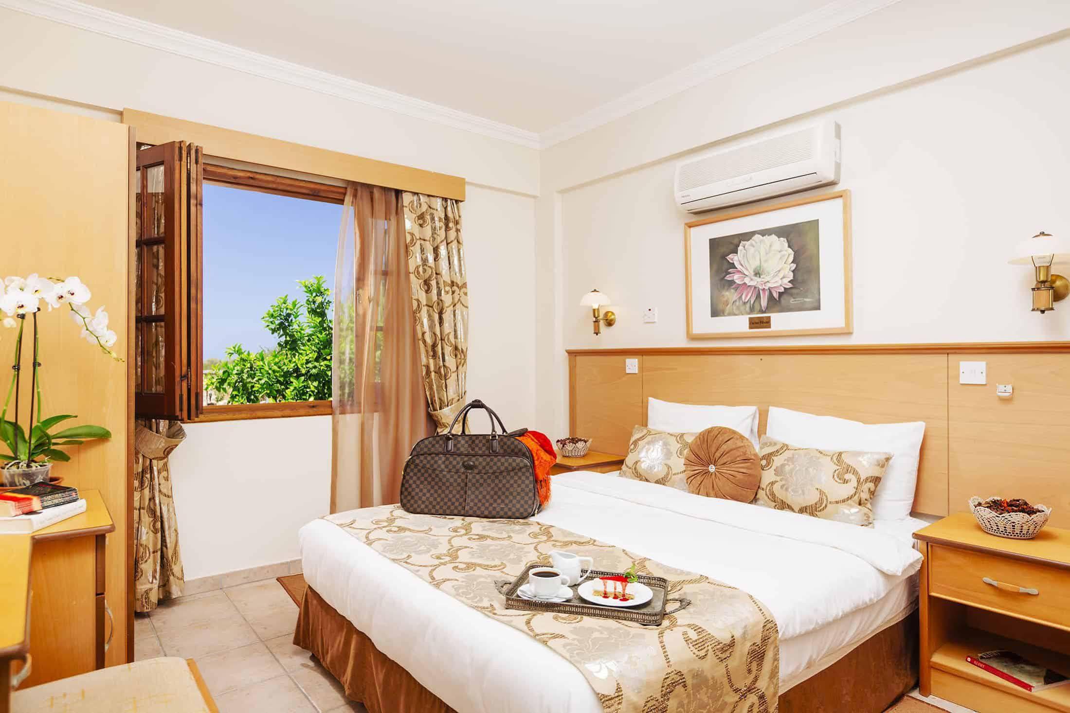 Almond Holiday Village & Hotel Karavas  Exterior photo